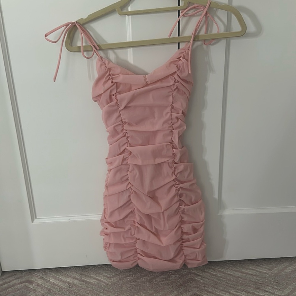 Super cute and flattering mini pink Superdown dress! Was worn once.